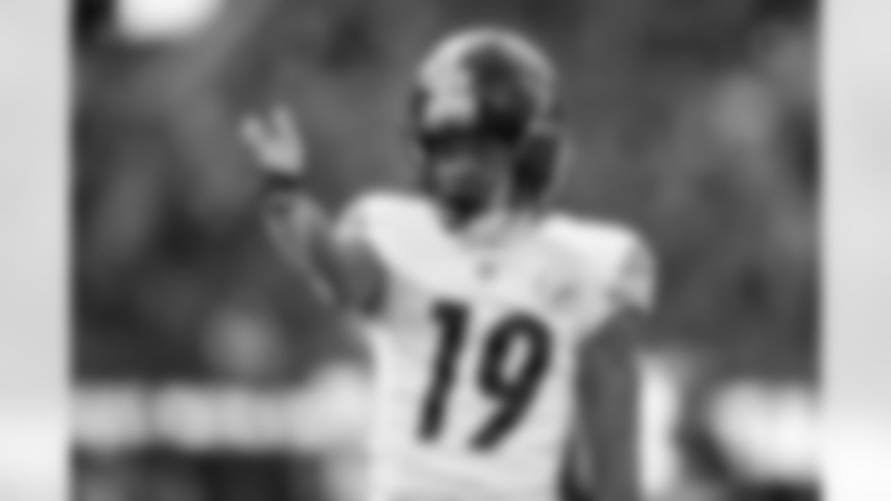 Pittsburgh Steelers wide receiver Calvin Austin III (19) during a regular season game between the Pittsburgh Steelers and the Baltimore Ravens, Sunday, Dec. 7, 2025 in Baltimore, MD. The Steelers defeated the Ravens 27-22. (Karl Roser / Pittsburgh Steelers)