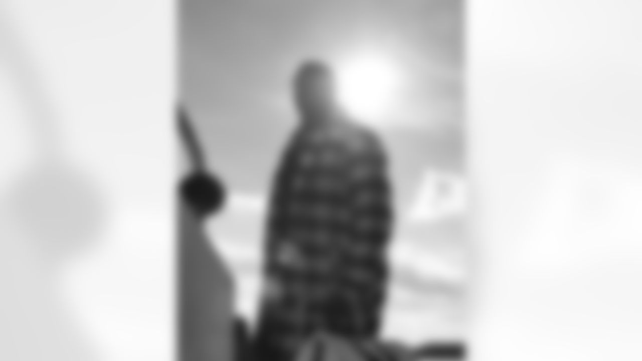 Pittsburgh Steelers offensive lineman Calvin Anderson (67) travels to Chicago on Saturday, Nov. 22, 2025 for the Week 12 regular season matchup against the Chicago Bears. (Alysa Rubin / Pittsburgh Steelers)