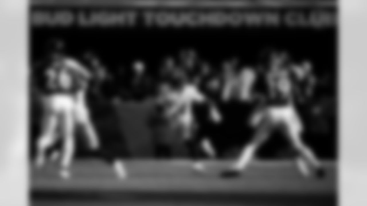 Pittsburgh Steelers running back Kenneth Gainwell (14) during a regular season game between the Pittsburgh Steelers and the Baltimore Ravens, Sunday, Dec. 7, 2025 in Baltimore, MD. The Steelers defeated the Ravens 27-22. (Karl Roser / Pittsburgh Steelers)