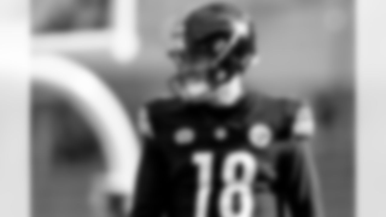 Pittsburgh Steelers quarterback Will Howard (18) during a regular season game between the Pittsburgh Steelers and the Cincinnati Bengals, Sunday, Nov. 16, 2025 in Pittsburgh, PA. (Karl Roser / Pittsburgh Steelers)