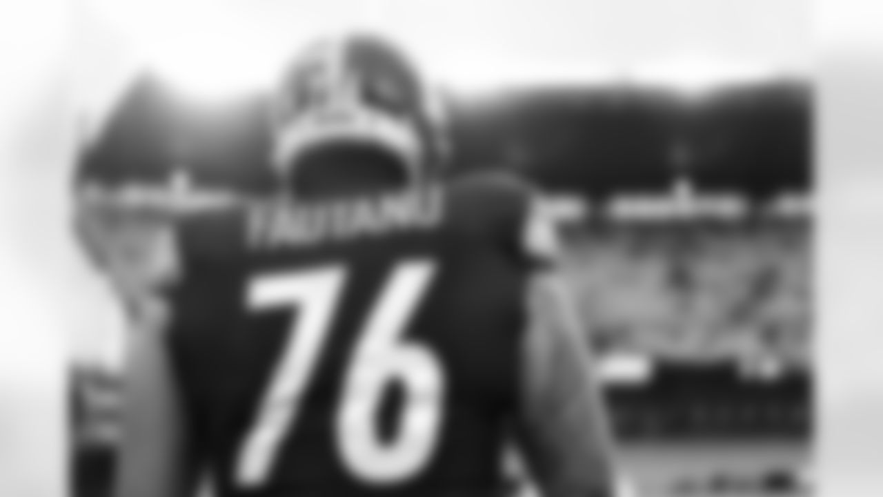Pittsburgh Steelers offensive tackle Troy Fautanu (76) during a regular season game between the Pittsburgh Steelers and the Buffalo Bills, Sunday, Nov. 30, 2025 in Pittsburgh, PA.  (Karl Roser / Pittsburgh Steelers)