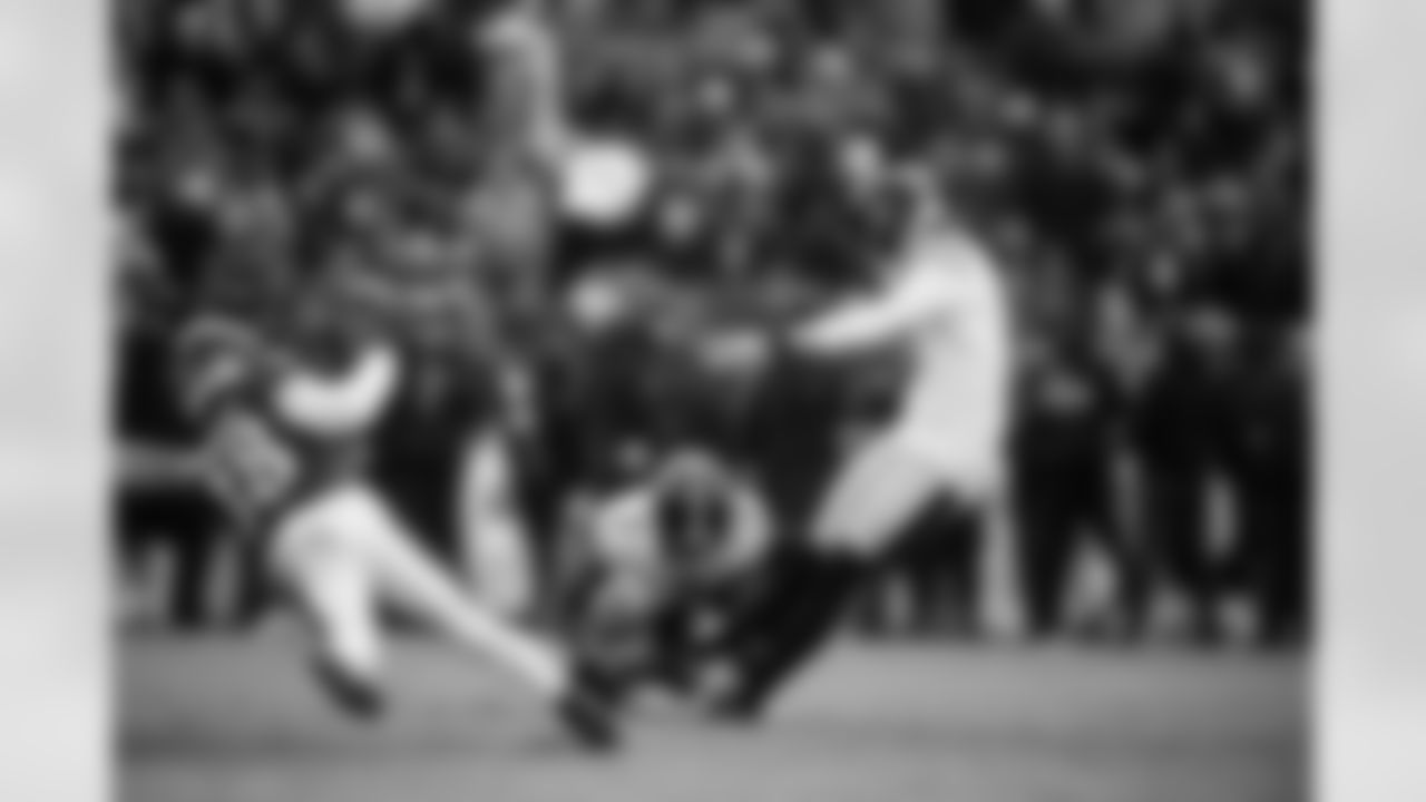 Pittsburgh Steelers kicker Chris Boswell (9) and Pittsburgh Steelers punter Corliss Waitman (3) during a regular season game between the Pittsburgh Steelers and the Baltimore Ravens, Sunday, Dec. 7, 2025 in Baltimore, MD. The Steelers defeated the Ravens 27-22. (Karl Roser / Pittsburgh Steelers)