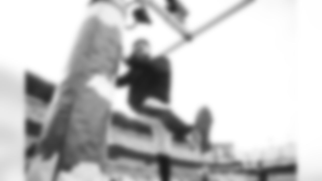 Pittsburgh Steelers offensive lineman Isaac Seumalo (73) during a regular season game between the Pittsburgh Steelers and the Buffalo Bills, Sunday, Nov. 30, 2025 in Pittsburgh, PA.  (Arron Anastasia / Pittsburgh Steelers)