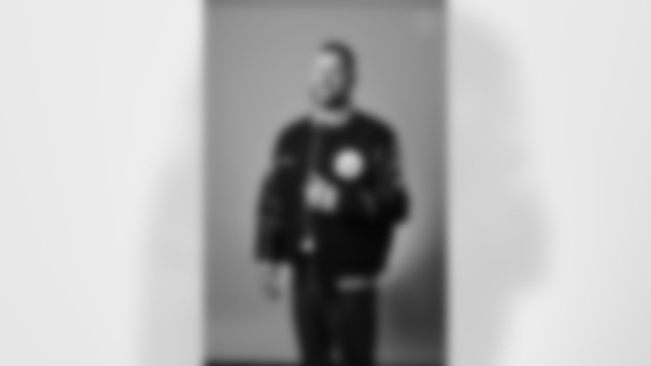 The Pittsburgh Steelers celebrate the 2025 Hall of Honor Class during the Hall of Honor Dinner Ceremony presented by U.S. Steel on Sunday, Dec. 14, 2025 in Pittsburgh, PA. (Karl Roser / Pittsburgh Steelers)