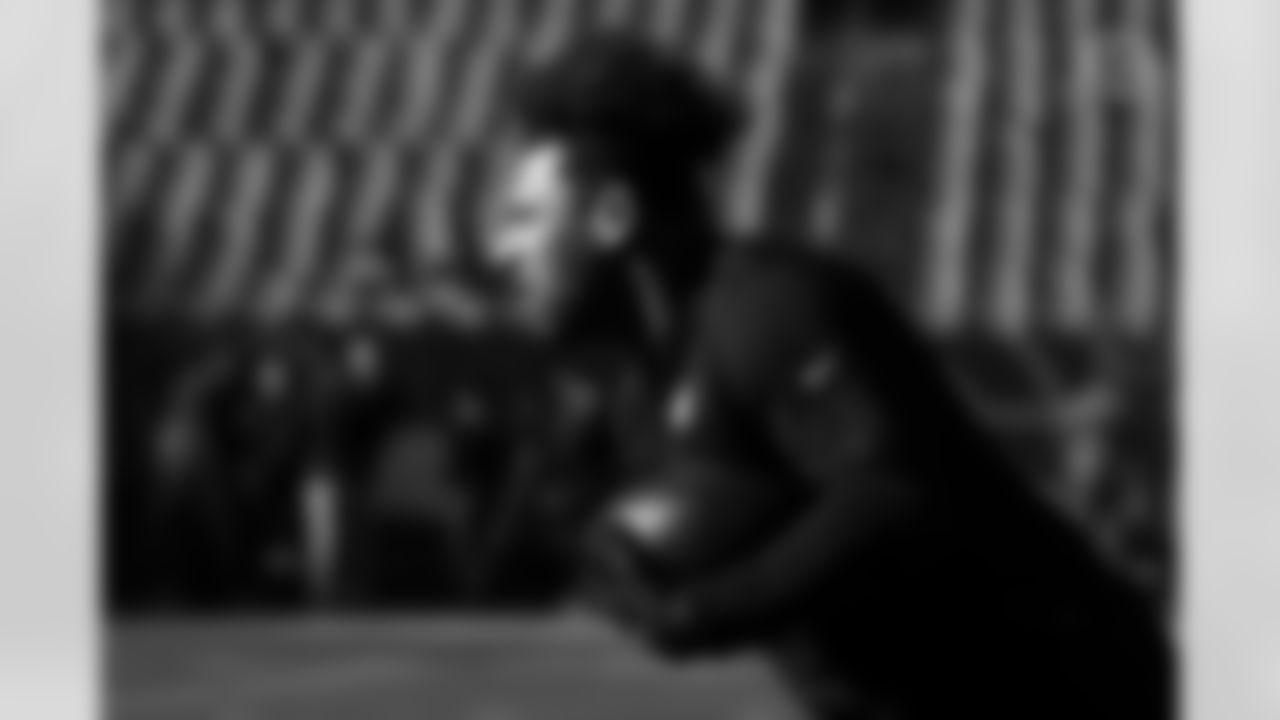 Pittsburgh Steelers tight end/fullback Connor Heyward (83) during a regular season game between the Pittsburgh Steelers and the Chicago Bears, Sunday, Nov. 23, 2025 in Chicago, IL. (Nick Smith / Pittsburgh Steelers)