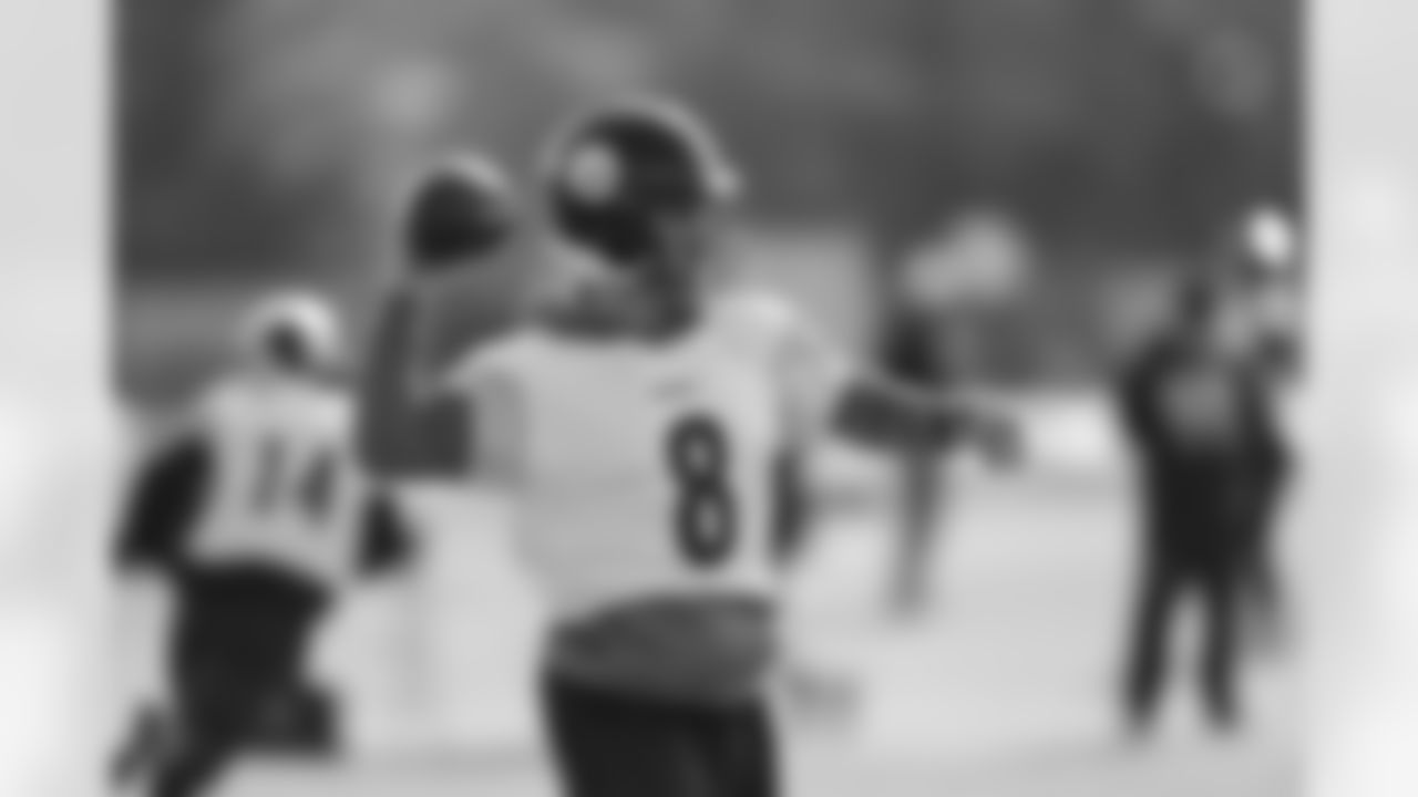 Pittsburgh Steelers quarterback Aaron Rodgers (8) during practice at the UPMC Rooney Sports Complex preparing for a Week 16 matchup against the Detroit Lions, Thursday, Dec. 18, 2025 in Pittsburgh, PA. (Karl Roser / Pittsburgh Steelers)