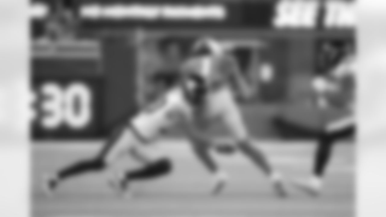 Pittsburgh Steelers cornerback Darius Slay (23) during a regular season game between the Pittsburgh Steelers and the Los Angeles Chargers, Sunday, Nov. 9, 2025 in Inglewood, CA. The Chargers beat the Steelers 25-10. (Karl Roser / Pittsburgh Steelers)