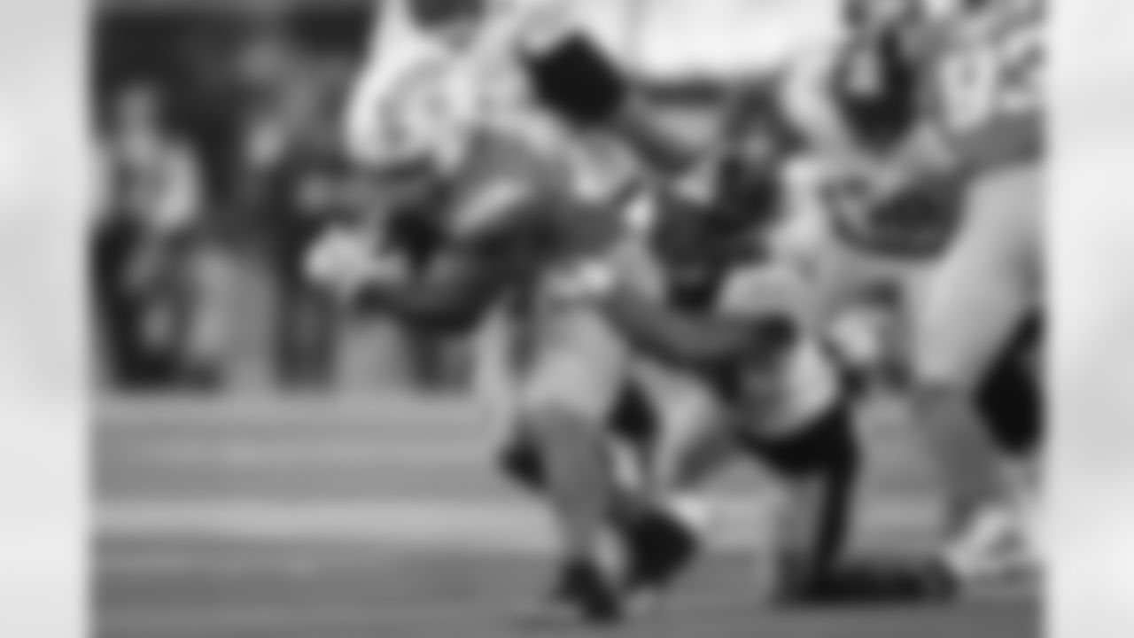 Pittsburgh Steelers safety Kyle Dugger (29) during a regular season game between the Pittsburgh Steelers and the Los Angeles Chargers, Sunday, Nov. 9, 2025 in Inglewood, CA. (Alysa Rubin / Pittsburgh Steelers)