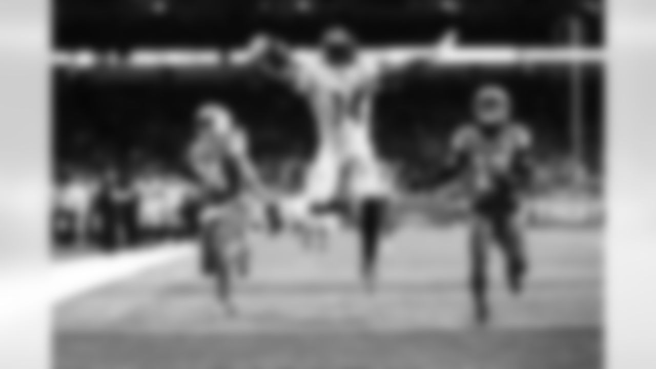 Pittsburgh Steelers running back Kenneth Gainwell (14) during a regular season game between the Pittsburgh Steelers and the Detroit Lions, Sunday, Dec. 21, 2025 in Detroit, MI. (Jared Wickerham / Pittsburgh Steelers)