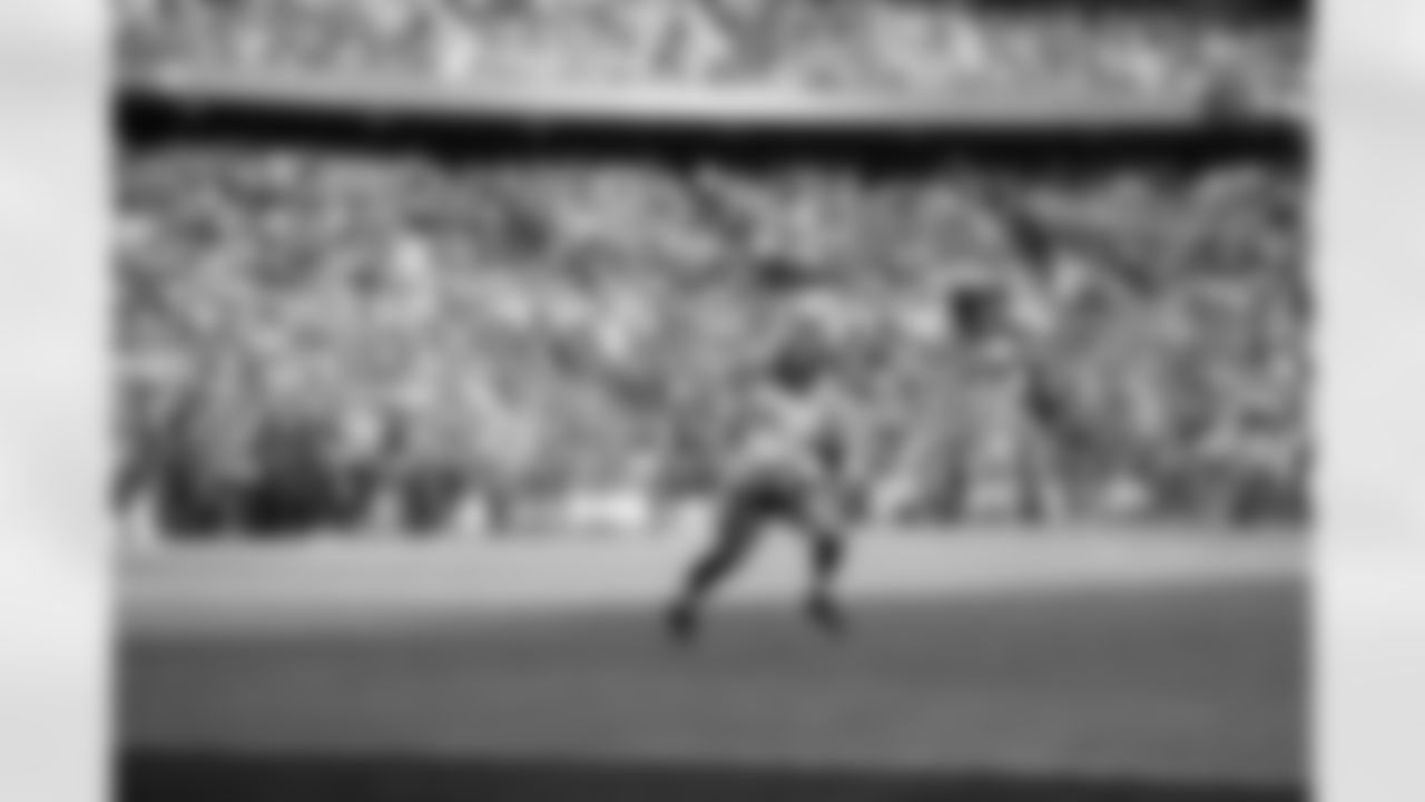 Pittsburgh Steelers quarterback Aaron Rodgers (8) during a regular season game between the Pittsburgh Steelers and the Baltimore Ravens, Sunday, Dec. 7, 2025 in Baltimore, MD. The Steelers defeated the Ravens 27-22. (Karl Roser / Pittsburgh Steelers)