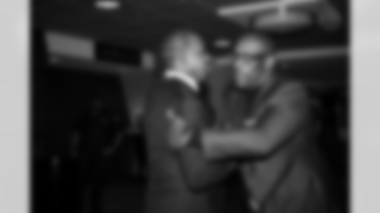 The Pittsburgh Steelers celebrate the 2025 Hall of Honor Class during the Hall of Honor Dinner Ceremony presented by U.S. Steel on Sunday, Dec. 14, 2025 in Pittsburgh, PA. (Alysa Rubin / Pittsburgh Steelers)