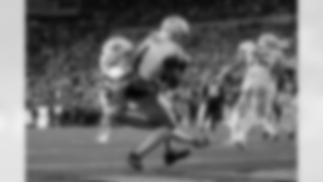 Pittsburgh Steelers wide receiver DK Metcalf (4) catches a pass for a touchdown during a regular season game against the Green Bay Packers, Sunday, Oct. 26, 2025 in Pittsburgh, PA. The Packers beat the Steelers 35-25. (Alysa Rubin / Pittsburgh Steelers)