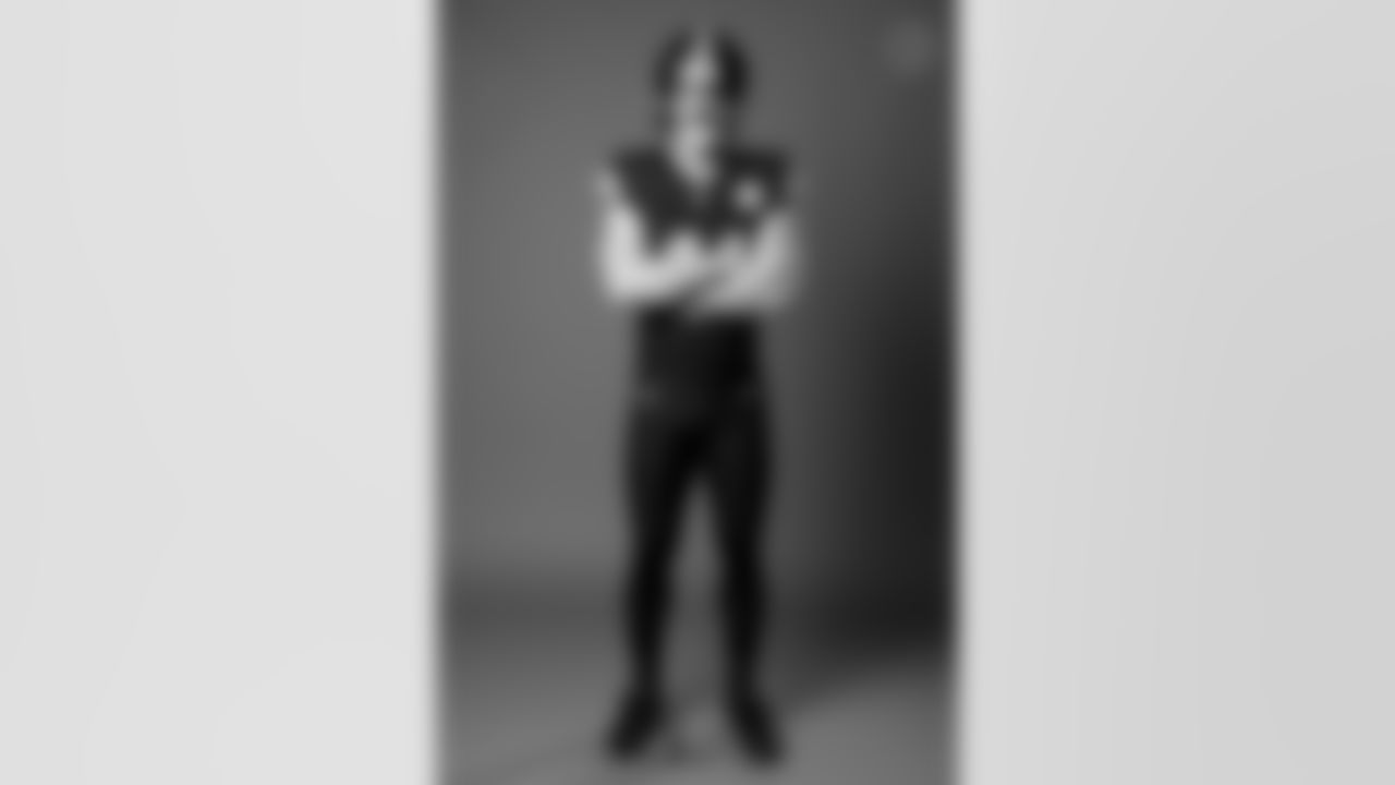 Pittsburgh Steelers linebacker Payton Wilson (41) wears the color rush uniform during a photoshoot, Tuesday, Dec. 2, 2025 in Pittsburgh, PA. (Alysa Rubin / Pittsburgh Steelers)