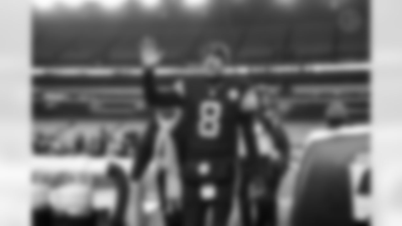 Pittsburgh Steelers quarterback Aaron Rodgers (8) during a regular season game between the Pittsburgh Steelers and the Miami Dolphins, Monday, Dec. 15, 2025 in Pittsburgh, PA. (Alysa Rubin / Pittsburgh Steelers)