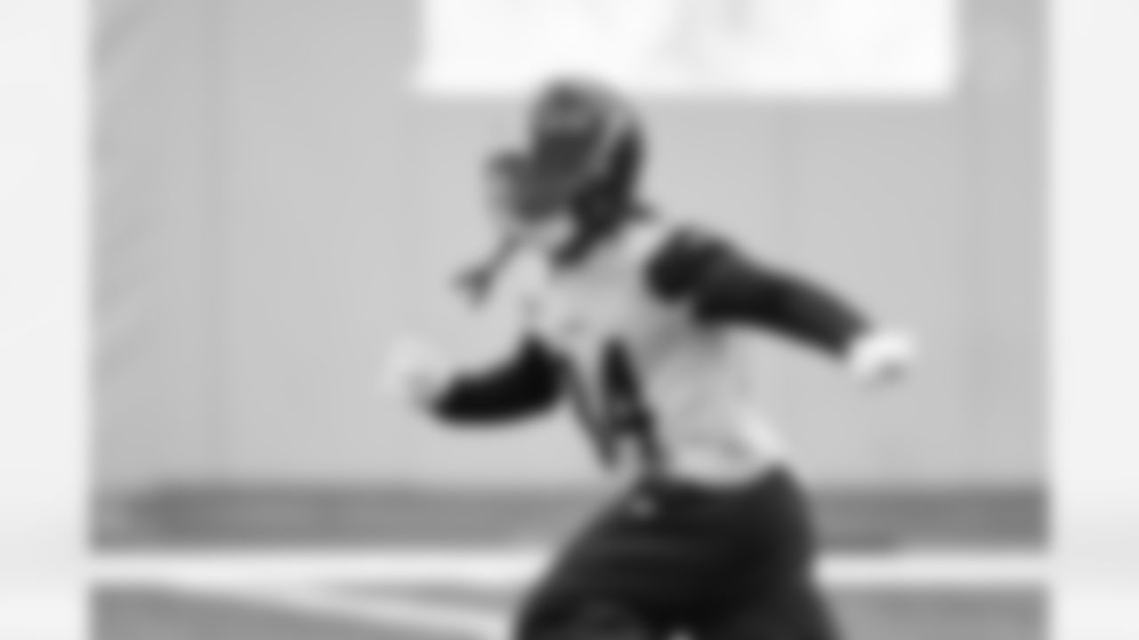 Pittsburgh Steelers cornerback/punt returner Donte Kent (34) during practice at the UPMC Rooney Sports Complex preparing for a Week 14 matchup against the Baltimore Ravens, Wednesday, Dec. 3, 2025 in Pittsburgh, PA. (Karl Roser / Pittsburgh Steelers)