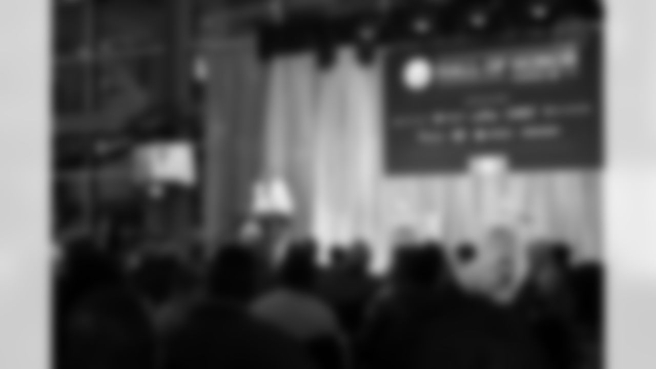 The Pittsburgh Steelers celebrate the 2025 Hall of Honor Class during the Hall of Honor Dinner Ceremony presented by U.S. Steel on Sunday, Dec. 14, 2025 in Pittsburgh, PA. (Alysa Rubin / Pittsburgh Steelers)