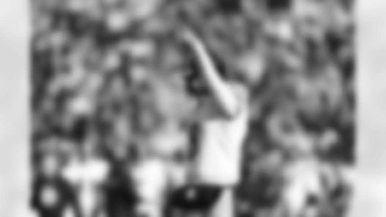 Pittsburgh Steelers quarterback Aaron Rodgers (8) during a regular season game between the Pittsburgh Steelers and the Baltimore Ravens, Sunday, Dec. 7, 2025 in Baltimore, MD. (Karl Roser / Pittsburgh Steelers)