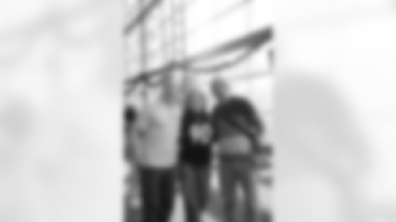 The Steelers welcomed fans from Mexico and Spain for an appreciation party prior to Monday night's game on Sunday, Dec. 14, 2025 in Pittsburgh, PA. (Emilee Fails / Pittsburgh Steelers)