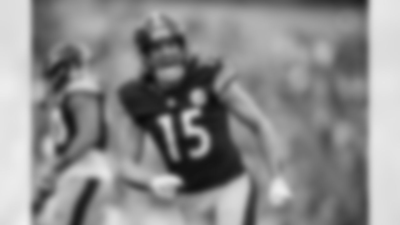 Pittsburgh Steelers wide receiver Ben Skowronek (15) during a regular season game between the Pittsburgh Steelers and the Indianapolis Colts, Sunday, Nov. 2, 2025 in Pittsburgh, PA. The Steelers defeated the Colts 27-20. (Karl Roser / Pittsburgh Steelers)