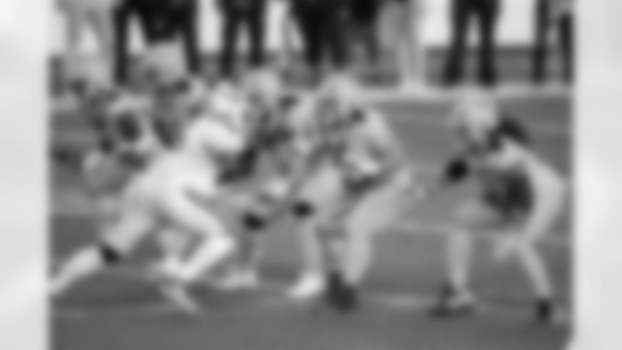 Pittsburgh Steelers offensive lineman Isaac Seumalo (73), Pittsburgh Steelers center Zach Frazier (54), Pittsburgh Steelers guard Mason McCormick (66), Pittsburgh Steelers offensive tackle Troy Fautanu (76) and Pittsburgh Steelers running back Kenneth Gainwell (14) during a regular season game between the Pittsburgh Steelers and the Green Bay Packers, Sunday, Oct. 26, 2025 in Pittsburgh, PA. The Packers beat the Steelers 35-25. (Harrison Barden / Pittsburgh Steelers)