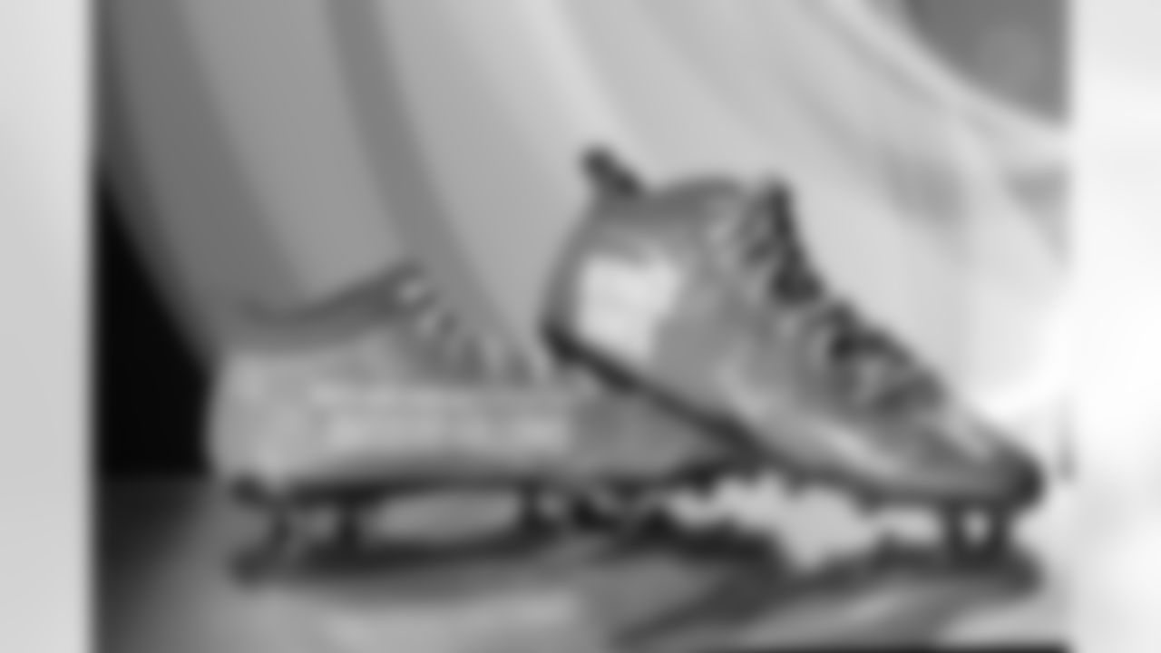 Pittsburgh Steelers linebacker Nick Herbig (51) will showcase his custom cleats supporting Herbie Gives during Week 13. (Alysa Rubin / Pittsburgh Steelers)