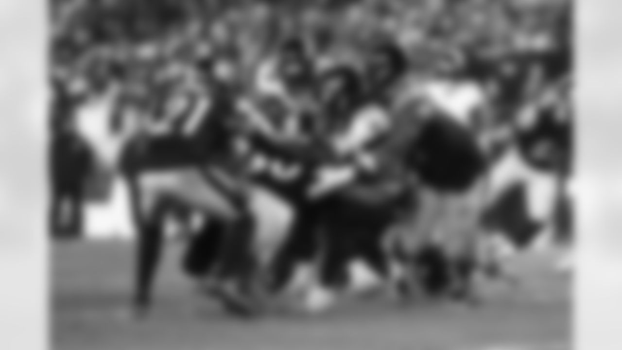 Pittsburgh Steelers defensive back Chuck Clark (21), Pittsburgh Steelers linebacker Malik Harrison (50) and Pittsburgh Steelers defensive tackle Keeanu Benton (95) during a regular season game between the Pittsburgh Steelers and the Baltimore Ravens, Sunday, Jan. 4, 2026 in Pittsburgh, PA.  (Jared Wickerham / Pittsburgh Steelers)