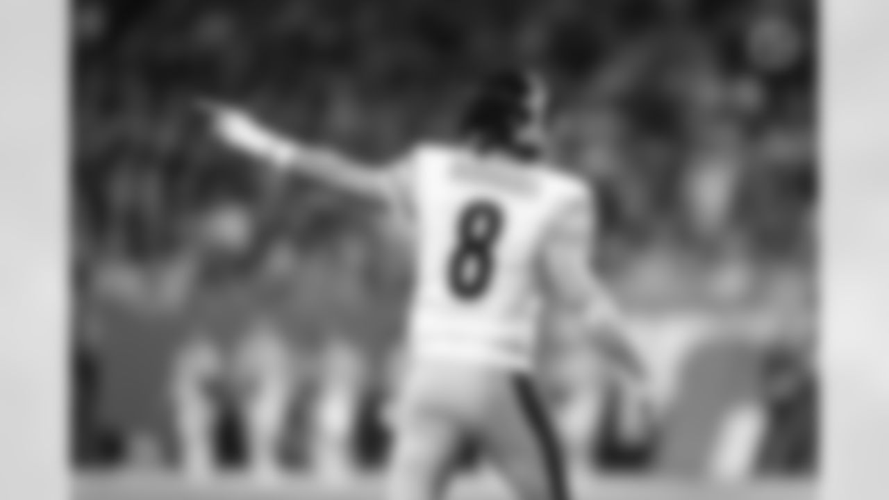 Pittsburgh Steelers quarterback Aaron Rodgers (8) during a regular season game between the Pittsburgh Steelers and the Detroit Lions, Sunday, Dec. 21, 2025 in Detroit, MI. (Karl Roser / Pittsburgh Steelers)