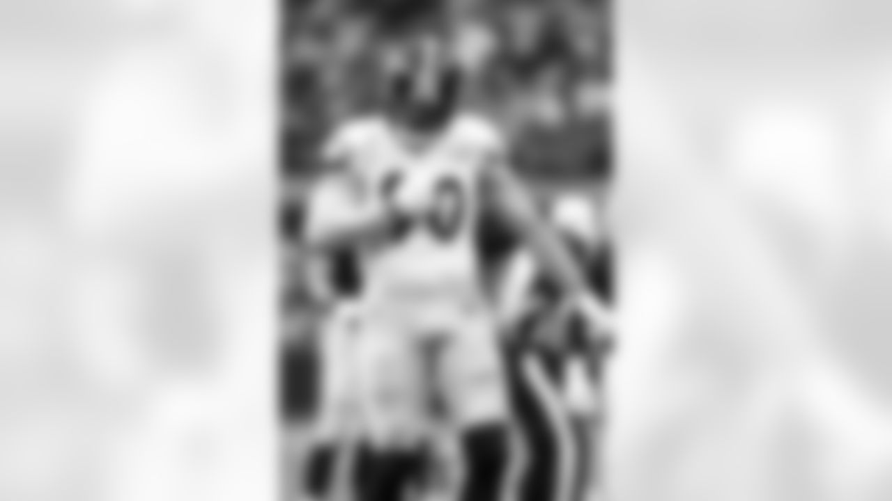 Pittsburgh Steelers linebacker T.J. Watt (90) celebrates after forcing a fumble during a regular season game between the Pittsburgh Steelers and the Las Vegas Raiders, Sunday, Oct. 13, 2024 in Las Vegas, NV. (Nick Smith / Pittsburgh Steelers)
