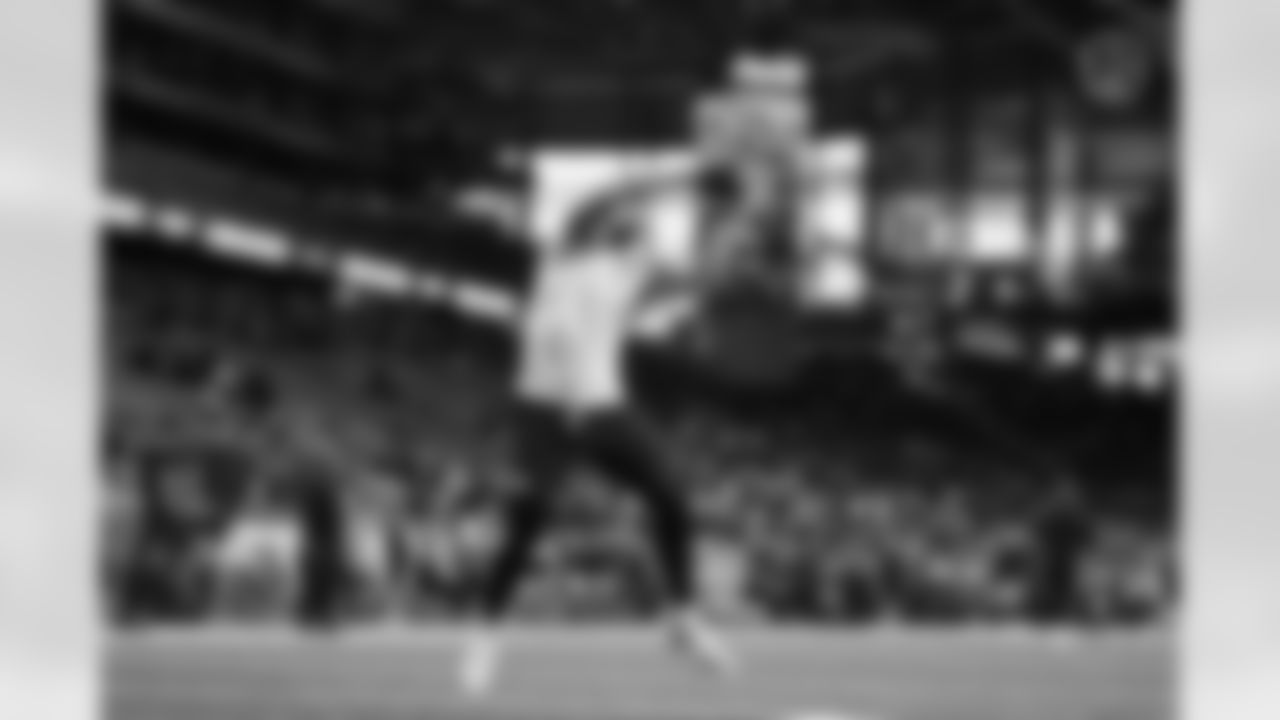 Pittsburgh Steelers linebacker Jack Sawyer (33) during a regular season game between the Pittsburgh Steelers and the Detroit Lions, Sunday, Dec. 21, 2025 in Detroit, MI. (Alysa Rubin / Pittsburgh Steelers)