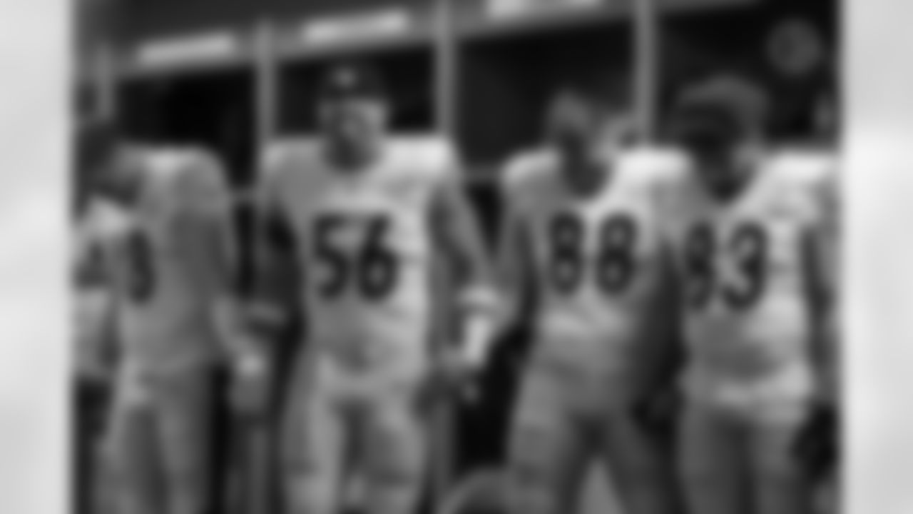 Pittsburgh Steelers linebacker Alex Highsmith (56), Pittsburgh Steelers tight end Pat Freiermuth (88) and Pittsburgh Steelers tight end/fullback Connor Heyward (83) during a regular season game between the Pittsburgh Steelers and the Detroit Lions, Sunday, Dec. 21, 2025 in Detroit, MI. (Karl Roser / Pittsburgh Steelers)