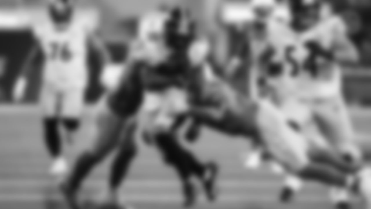 Pittsburgh Steelers running back Jaylen Warren (30) during a regular season game between the Pittsburgh Steelers and the Los Angeles Chargers, Sunday, Nov. 9, 2025 in Inglewood, CA. (Nick Smith / Pittsburgh Steelers)