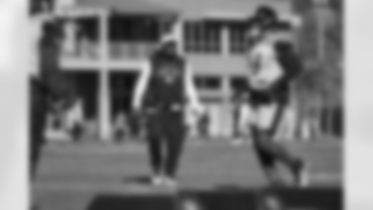 Pittsburgh Steelers head coach Mike Tomlin during practice at the UPMC Rooney Sports Complex preparing for a Week 10 matchup against the Los Angeles Chargers, Thursday, Nov. 6, 2025 in Pittsburgh, PA. (Karl Roser / Pittsburgh Steelers)