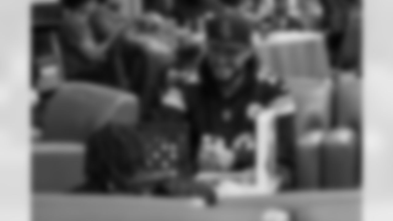 The Pittsburgh Steelers partnered with Convoy of Hope to give back to multiple community organizations in the Pittsburgh area on Tuesday, Dec. 9, 2025 in Pittsburgh, PA. (Alysa Rubin / Pittsburgh Steelers)