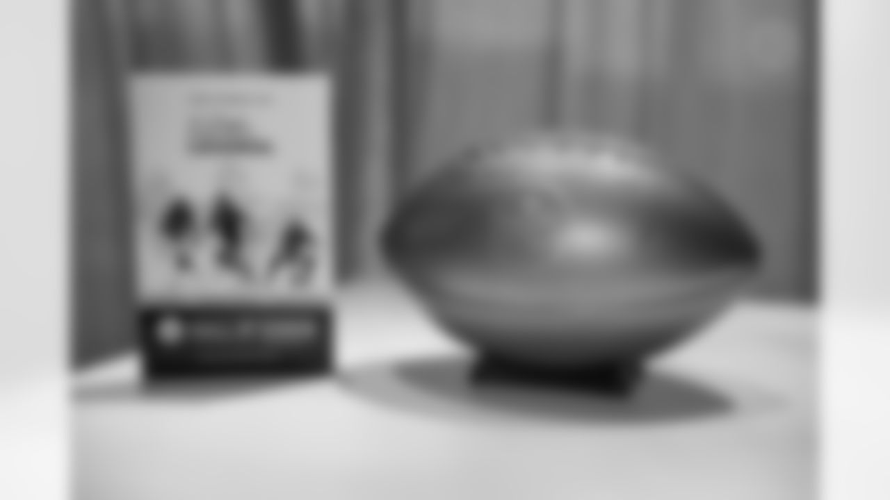 The Pittsburgh Steelers celebrate the 2025 Hall of Honor Class during the Hall of Honor Dinner Ceremony presented by U.S. Steel on Sunday, Dec. 14, 2025 in Pittsburgh, PA. (Alysa Rubin / Pittsburgh Steelers)