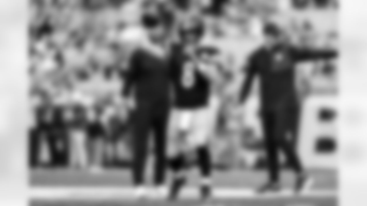 Pittsburgh Steelers quarterback Aaron Rodgers (8) during a regular season game between the Pittsburgh Steelers and the Indianapolis Colts, Sunday, Nov. 2, 2025 in Pittsburgh, PA. (Karl Roser / Pittsburgh Steelers)