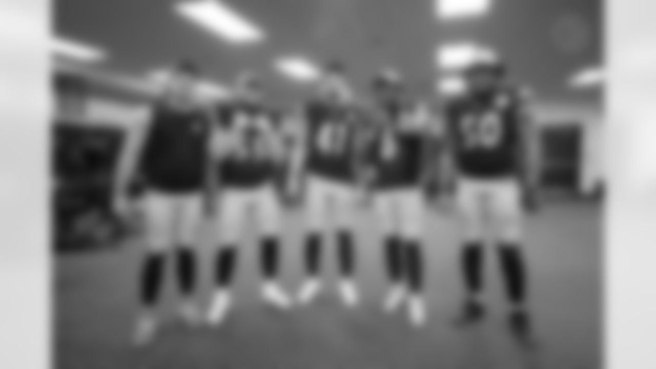 Pittsburgh Steelers linebacker Carson Bruener (44), Pittsburgh Steelers linebacker Cole Holcomb (55), Pittsburgh Steelers linebacker Payton Wilson (41), Pittsburgh Steelers linebacker Patrick Queen (6), and Pittsburgh Steelers linebacker Malik Harrison (50) following a regular season game between the Pittsburgh Steelers and the Baltimore Ravens, Sunday, Jan. 4, 2026 in Pittsburgh, PA. The Steelers defeated the Ravens 26-24. (Karl Roser / Pittsburgh Steelers)