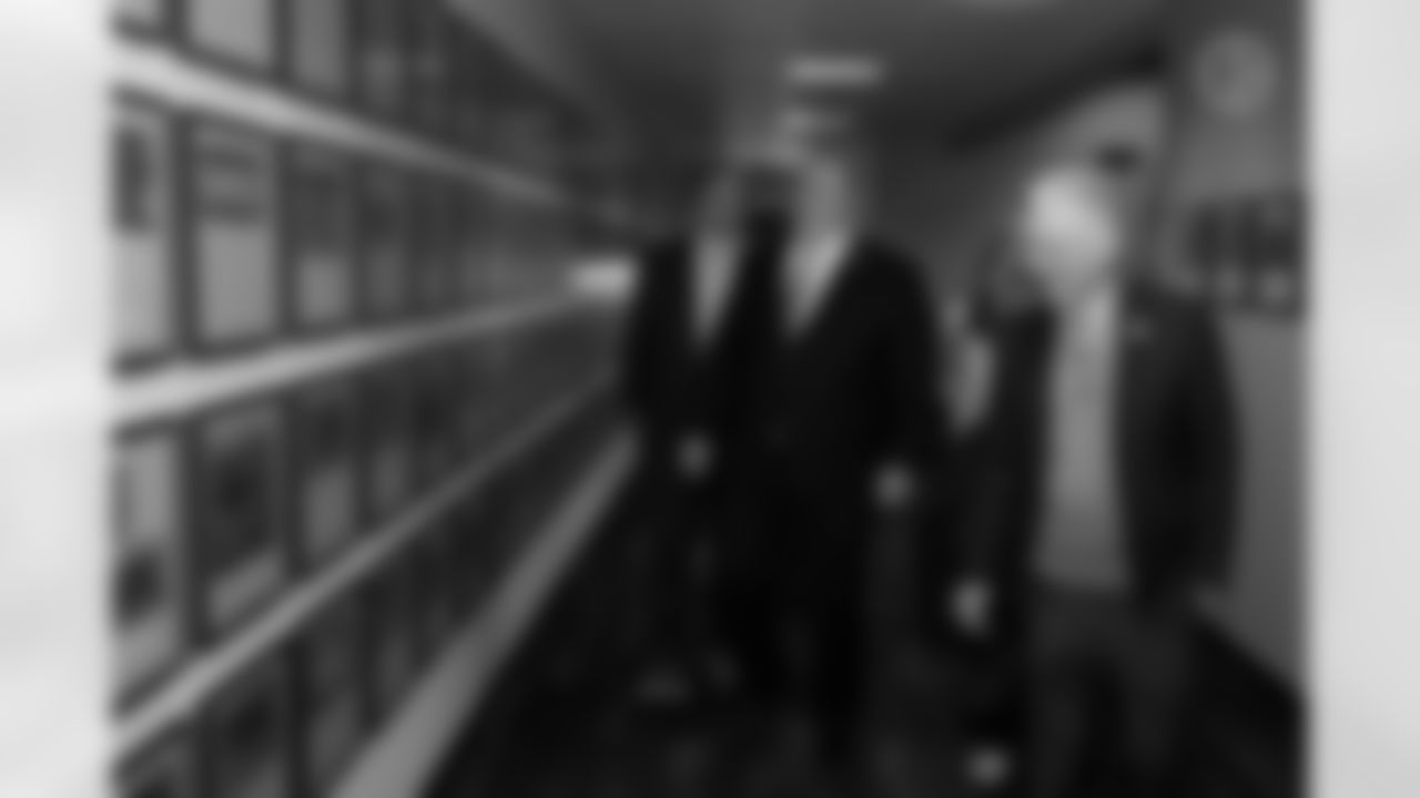 Pittsburgh Steelers head coach Mike McCarthy arrives at the UPMC Rooney Sports Complex, Tuesday, Jan. 27, 2026 in Pittsburgh, PA. (Karl Roser / Pittsburgh Steelers)