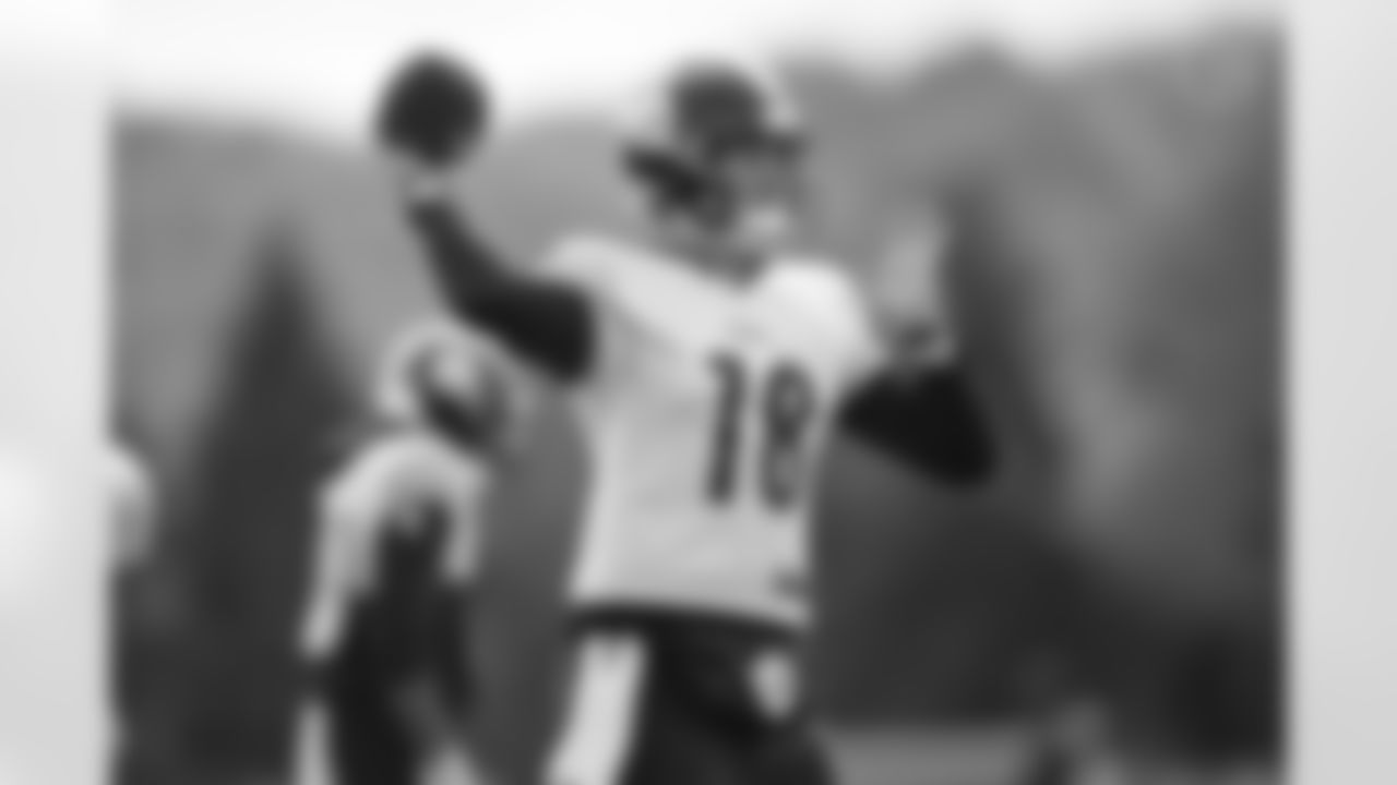 Pittsburgh Steelers quarterback Will Howard (18) during practice at the UPMC Rooney Sports Complex preparing for a Week 9 matchup against the Indianapolis Colts, Wednesday, Oct. 29, 2025 in Pittsburgh, PA. (Alysa Rubin / Pittsburgh Steelers)