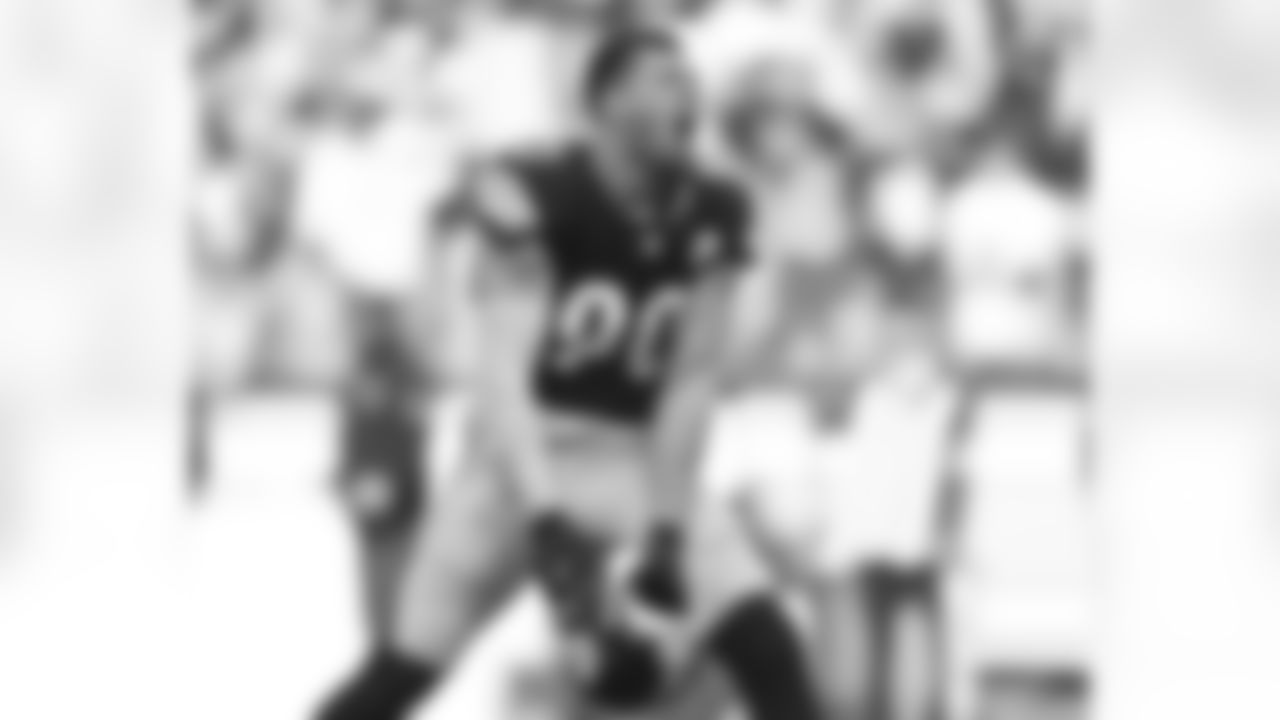 Pittsburgh Steelers linebacker T.J. Watt (90) during a regular season game between the Pittsburgh Steelers and the Baltimore Ravens, Sunday, Oct. 8, 2023 in Pittsburgh, PA. (Karl Roser / Pittsburgh Steelers)