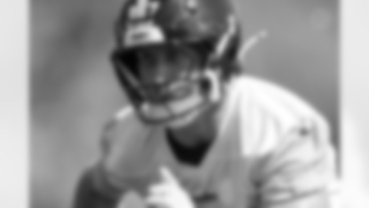 Pittsburgh Steelers tight end Matt Sokol (87) ]during practice at the UPMC Rooney Sports Complex preparing for a Week 3 matchup against the New England Patriots, Thursday, Sept. 18, 2025 in Pittsburgh, PA. (Alysa Rubin / Pittsburgh Steelers)