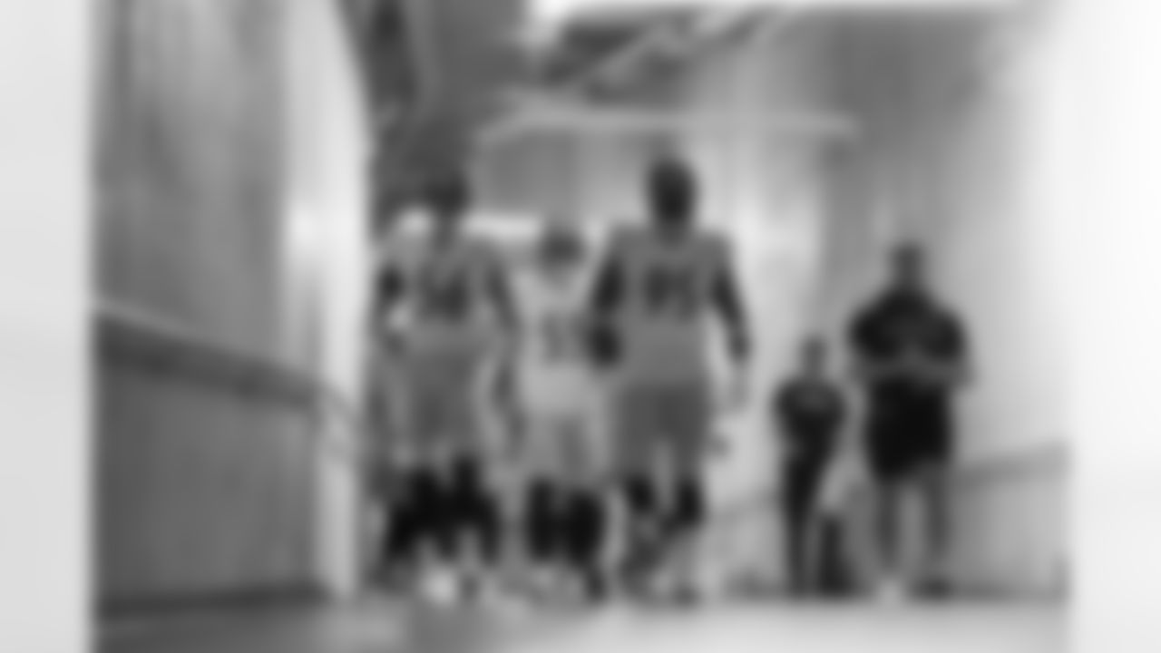 Pittsburgh Steelers linebacker Alex Highsmith (56) and Pittsburgh Steelers defensive tackle Keeanu Benton (95) during a regular season game between the Pittsburgh Steelers and the Detroit Lions, Sunday, Dec. 21, 2025 in Detroit, MI. (Karl Roser / Pittsburgh Steelers)