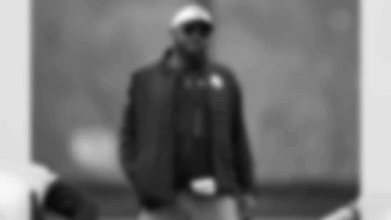 Pittsburgh Steelers head coach Mike Tomlin during practice at the UPMC Rooney Sports Complex preparing for a Week 11 matchup against the Baltimore Ravens, Friday, Nov. 15, 2024 in Pittsburgh, PA. (Alysa Rubin / Pittsburgh Steelers)