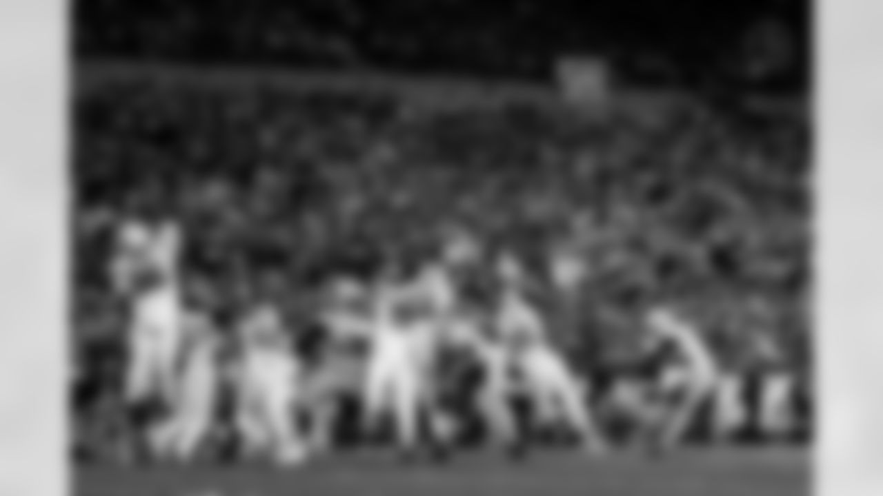 Pittsburgh Steelers kicker Chris Boswell (9) kicks a field goal during a regular season game against the Green Bay Packers, Sunday, Oct. 26, 2025 in Pittsburgh, PA. The Packers beat the Steelers 35-25. (Alysa Rubin / Pittsburgh Steelers)