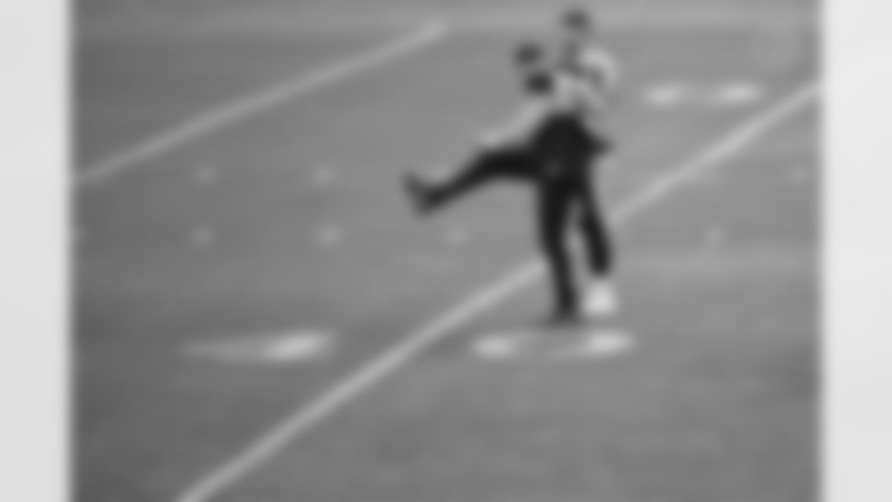 Pittsburgh Steelers linebacker Alex Highsmith (56) and Pittsburgh Steelers linebacker Julius Welschof (45) during practice at the UPMC Rooney Sports Complex preparing for a Week 9 matchup against the Indianapolis Colts, Wednesday, Oct. 29, 2025 in Pittsburgh, PA. (Alysa Rubin / Pittsburgh Steelers)