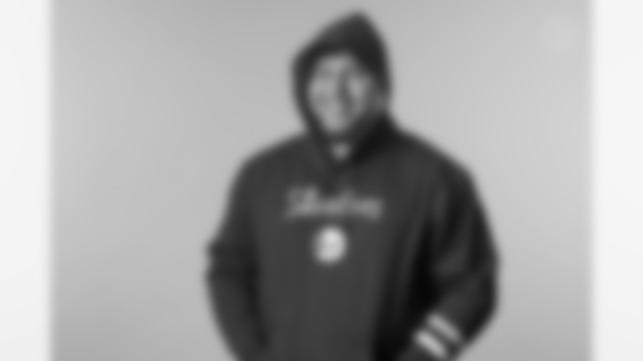 Pittsburgh Steelers first-round pick Pittsburgh Steelers offensive tackle Troy Fautanu (76) poses for a photo following the NFL Draft, Friday, April 26, 2024 in Pittsburgh, PA. (Karl Roser / Pittsburgh Steelers)
