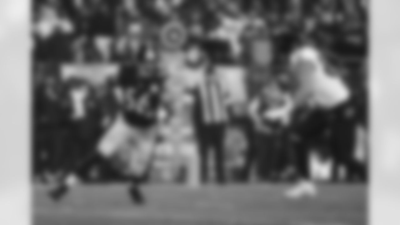 Pittsburgh Steelers linebacker Alex Highsmith (56) during a regular season game between the Pittsburgh Steelers and the Baltimore Ravens, Sunday, Jan. 4, 2026 in Pittsburgh, PA.  (Taylor Ollason / Pittsburgh Steelers)