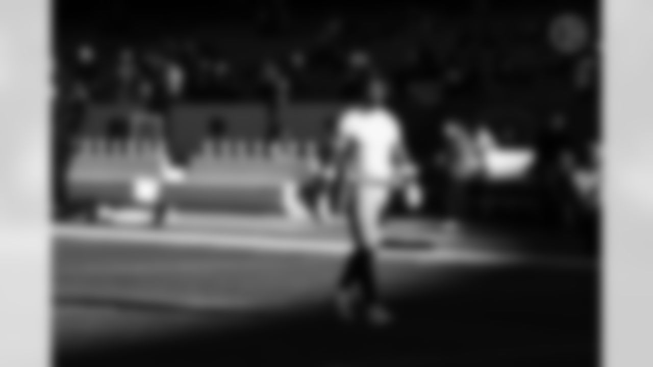 Pittsburgh Steelers tight end Jonnu Smith (81) during a regular season game between the Pittsburgh Steelers and the Chicago Bears, Sunday, Nov. 23, 2025 in Chicago, IL. (Alysa Rubin / Pittsburgh Steelers)