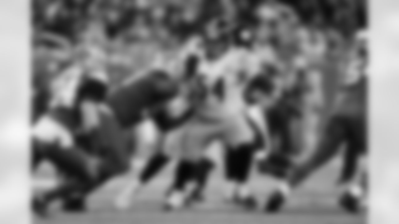 Pittsburgh Steelers center Zach Frazier (54) during a regular season game between the Pittsburgh Steelers and the Detroit Lions, Sunday, Dec. 21, 2025 in Detroit, MI. (Karl Roser / Pittsburgh Steelers)