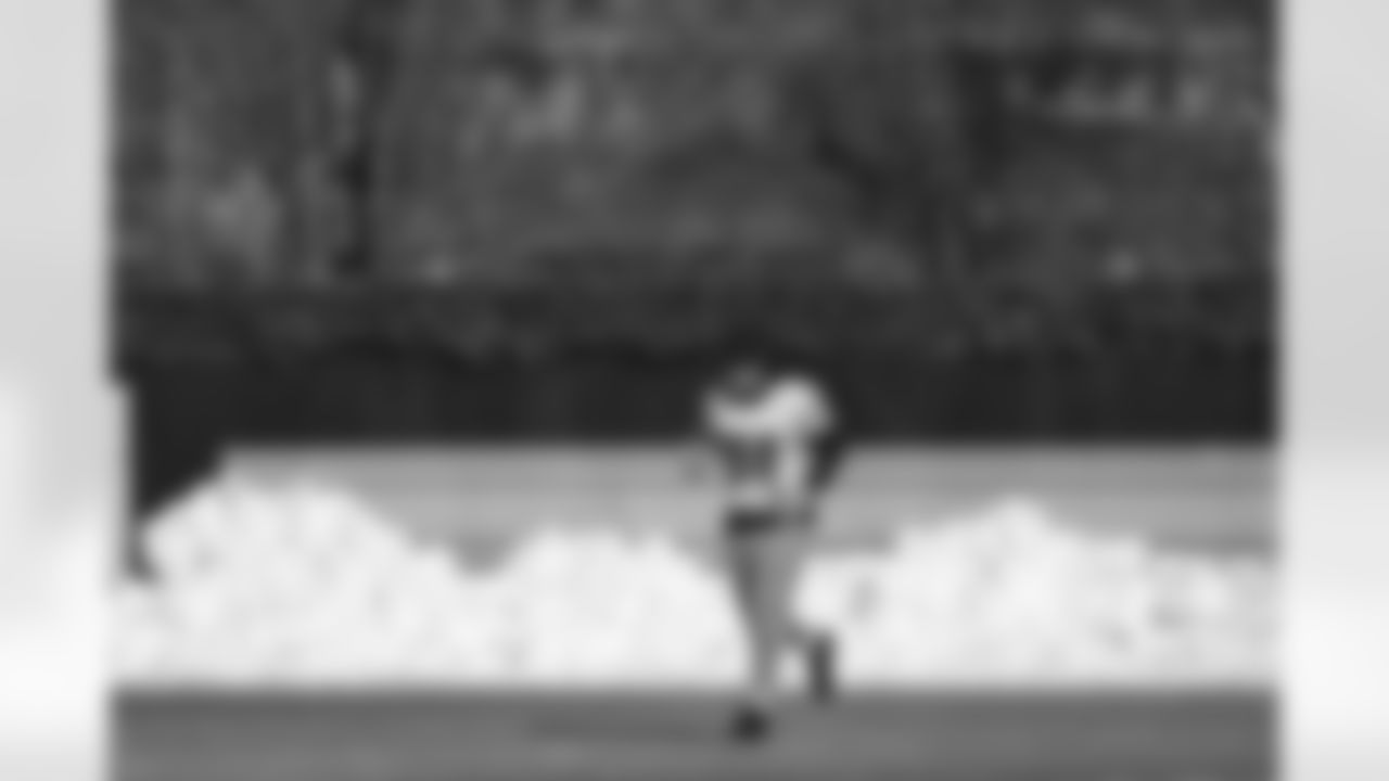 Pittsburgh Steelers tight end Pat Freiermuth (88) during practice at the UPMC Rooney Sports Complex preparing for a Week 16 matchup against the Detroit Lions, Wednesday, Dec. 17, 2025 in Pittsburgh, PA. (Karl Roser / Pittsburgh Steelers)