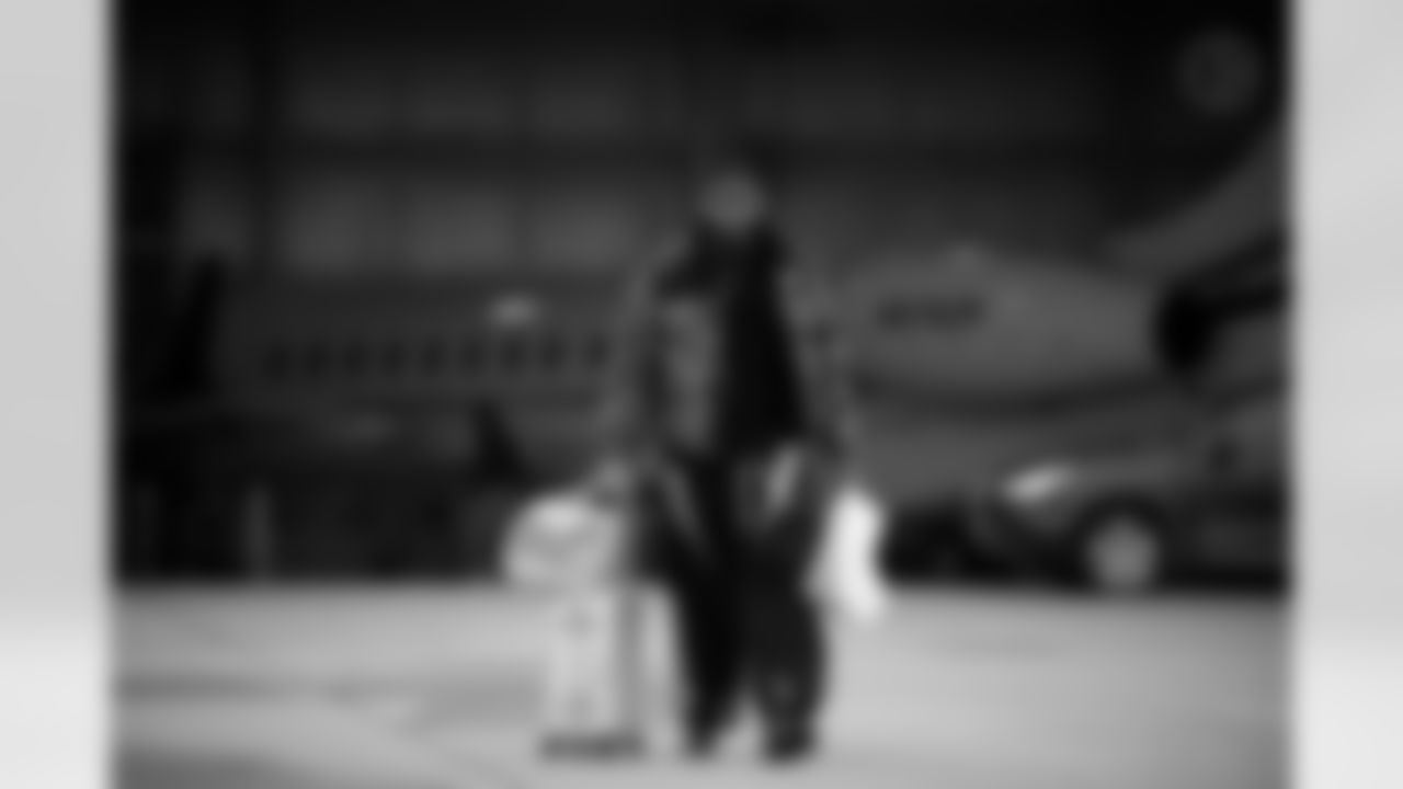 Pittsburgh Steelers tight end Jonnu Smith (81) travels to Detroit on Saturday, Dec. 20, 2025 for the Week 16 regular season matchup against the Detroit Lions. (Karl Roser / Pittsburgh Steelers)